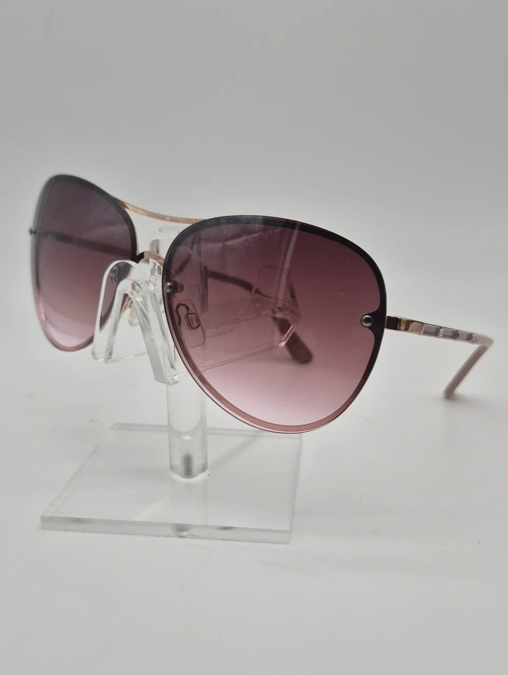 Tahari Oversized Women's Sunglasses w/Gradient Lenses